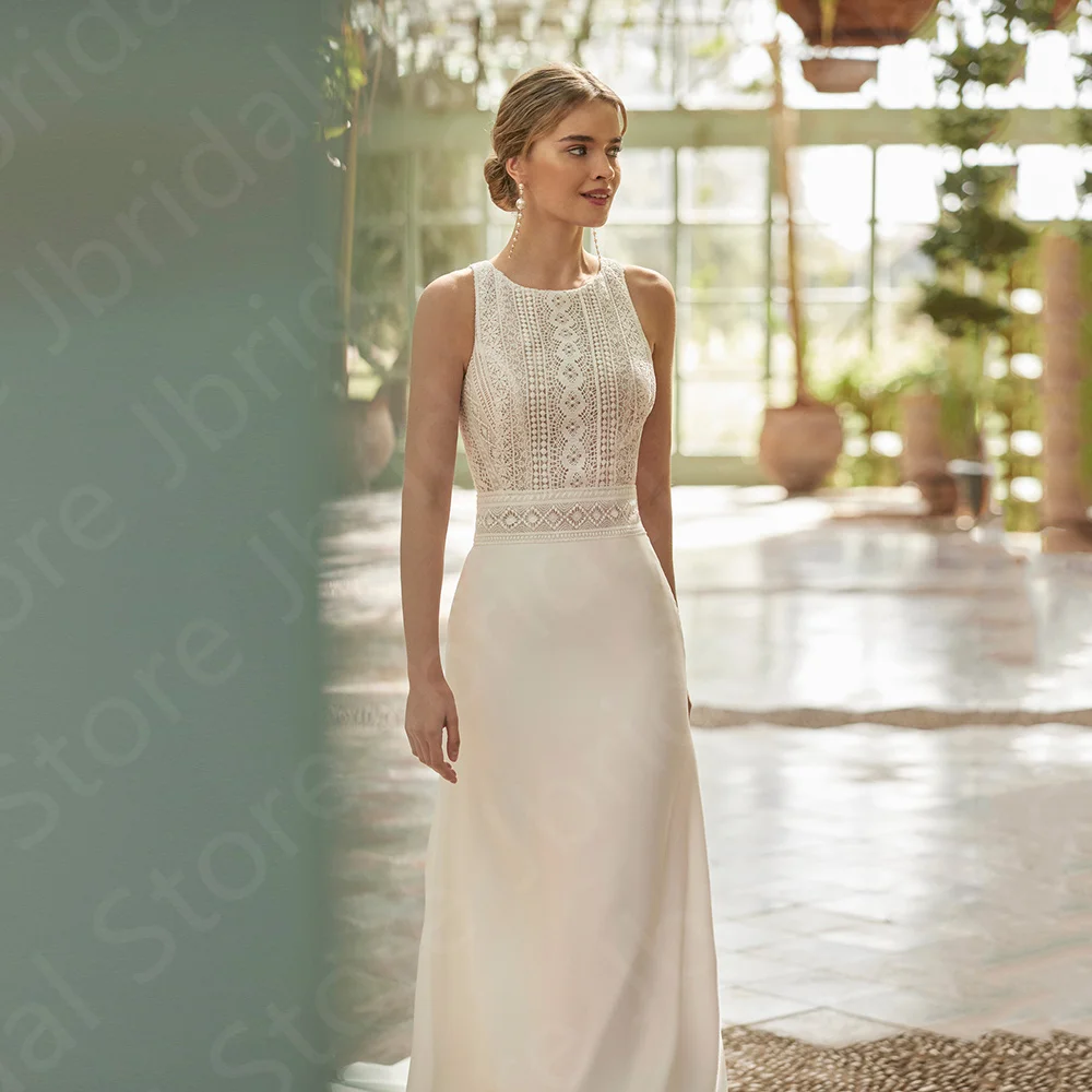 Latest Spring Wedding Dresses Lace Sleeveless Bridal Gowns Round Neck Bride Dress Back Out Boho Wedding Gowns Summer Beach
